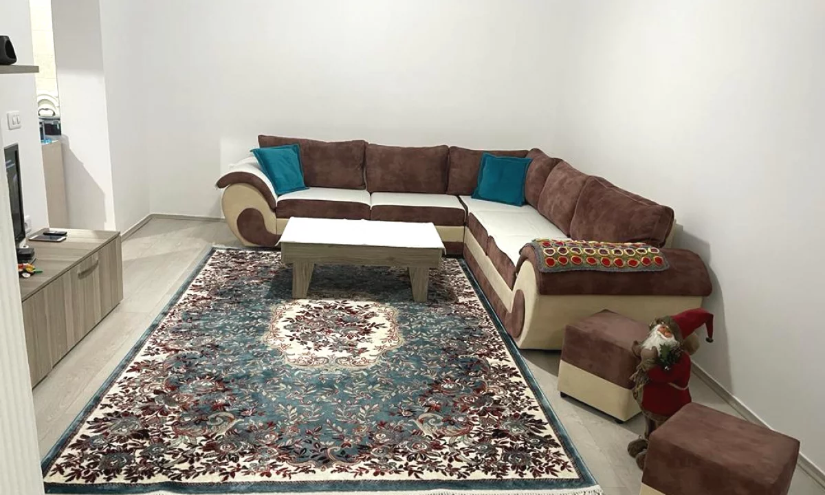 Shtepi me qera Apartament ne Tirane, 1+1, Mobilimi E mobiluar, Pagesa 50,000  Leke.