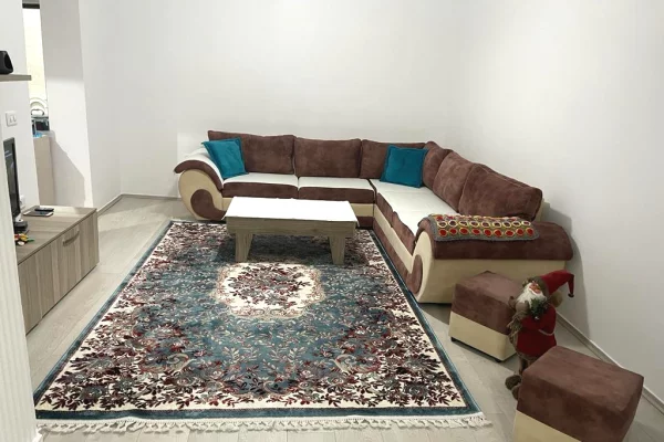 Shtepi me qera 1+1 ne Tirane - 50,000 Leke