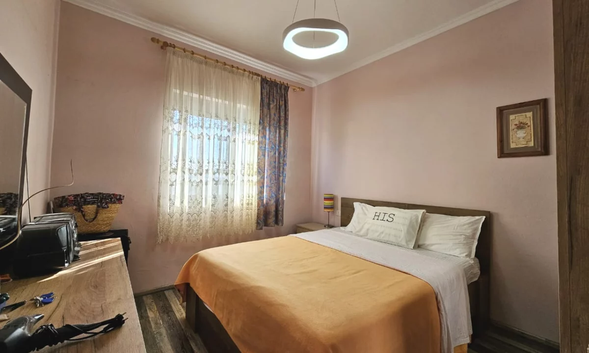 Shtepi ne shitje Penthose(kati i fundit panoramik) ne Kavaje, 2+1, Mobilimi E mobiluar, Pagesa 240,000  Euro.