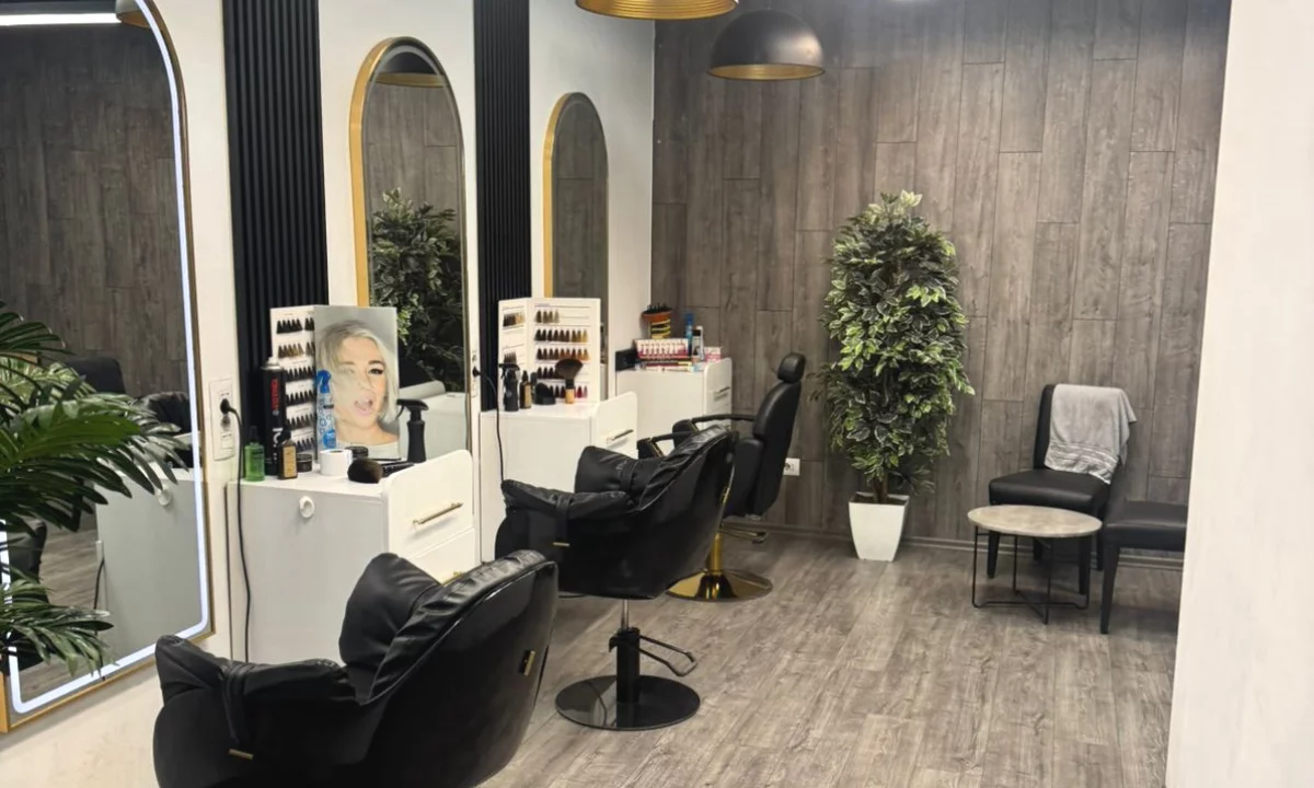 Jepet me qera parukeri Kompleksi Vizion Plus!