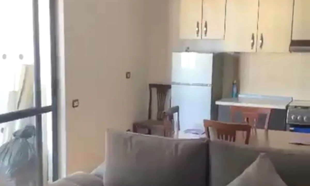 Shtepi me qera Apartament ne Tirane, 2+1, Mobilimi E mobiluar, Pagesa 60,000  Leke.