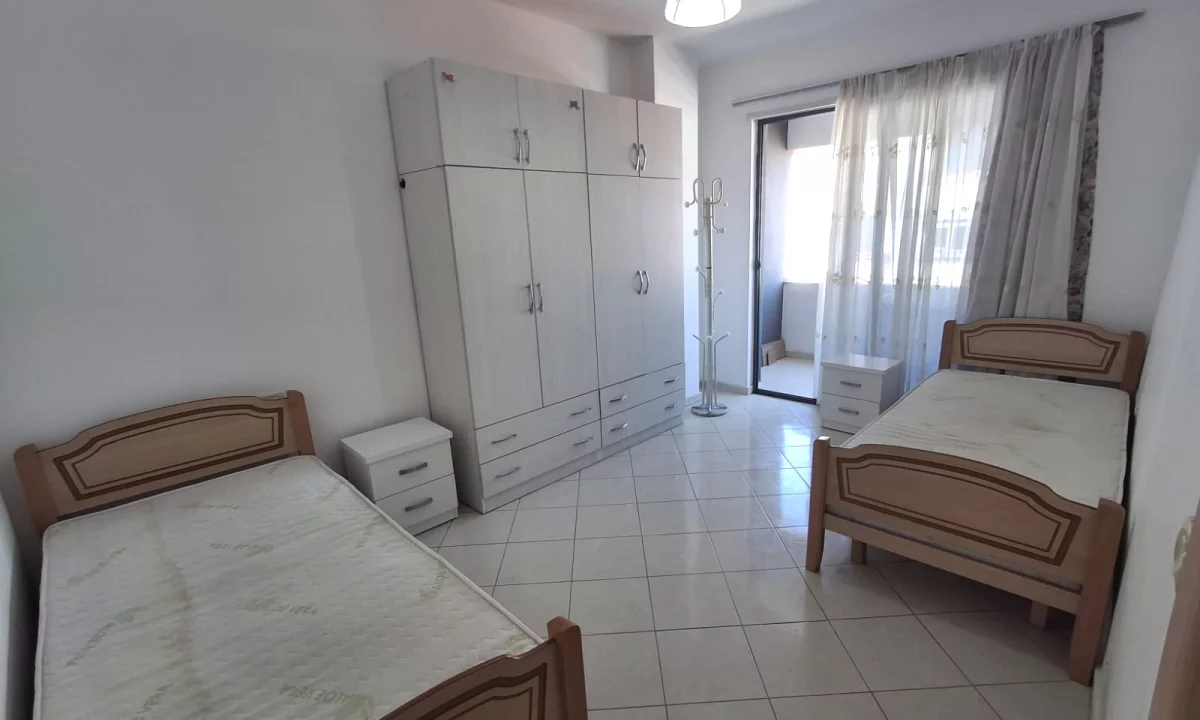 Shtepi me qera Apartament ne Tirane, 1+1, Mobilimi E mobiluar, Pagesa 350  Euro.