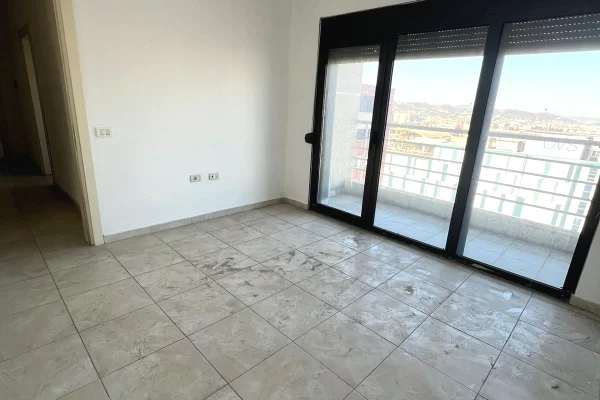 Shtepi ne shitje Apartament ne Tirane, 3+1, Mobilimi E mobiluar, Pagesa 151,450  Euro.