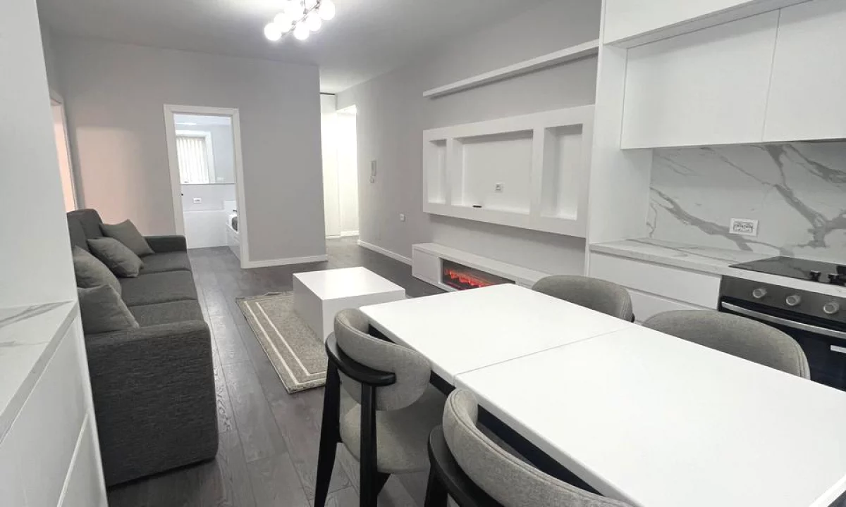 Shtepi me qera Apartament ne Tirane, 2+1, Mobilimi E mobiluar, Pagesa 900  Euro.