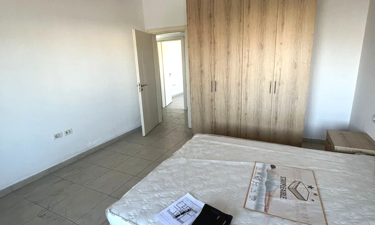 Shtepi me qera Apartament ne Tirane, 1+1, Mobilimi E mobiluar, Pagesa 400  Euro.