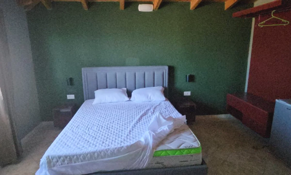 Shtepi ne shitje Apartament ne Sarande, 3+1, Mobilimi E mobiluar, Pagesa 260,000  Euro.