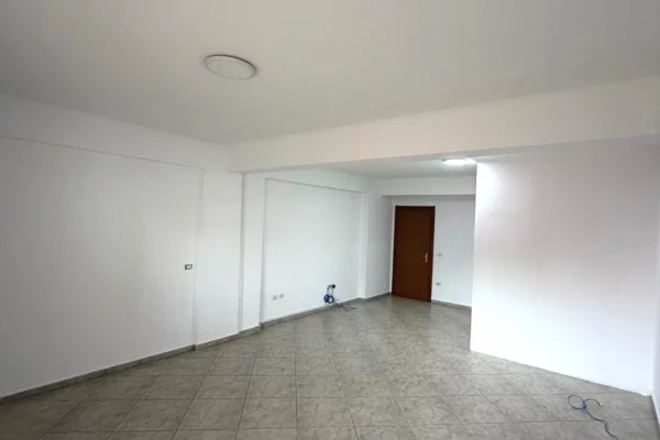 Jepet me qera ambient biznesi, apartament 2+1+2+2B