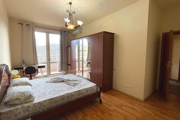 Shtepi me qera Apartament ne Tirane, 2+1, Mobilimi E mobiluar, Pagesa 85,000  Leke.
