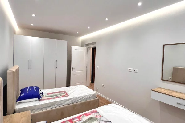 Shtepi me qera Apartament ne Tirane, 2+1, Mobilimi E mobiluar, Pagesa 800  Euro.