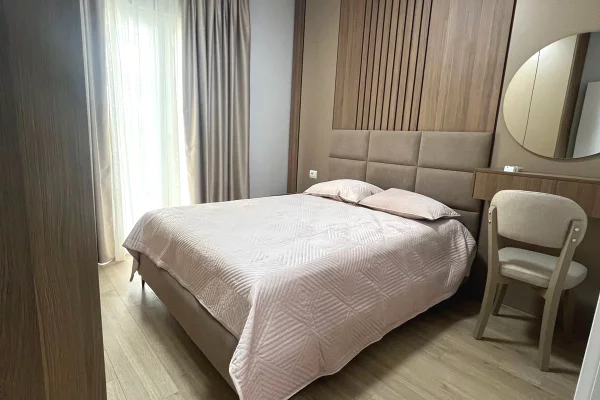 Shtepi me qera Apartament ne Tirane, 1+1, Mobilimi E mobiluar, Pagesa 70,000  Leke.