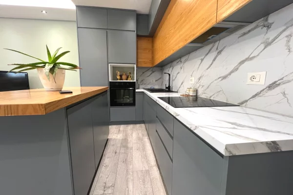 Shtepi me qera Apartament ne Tirane, 2+1, Mobilimi E mobiluar, Pagesa 800  Euro.