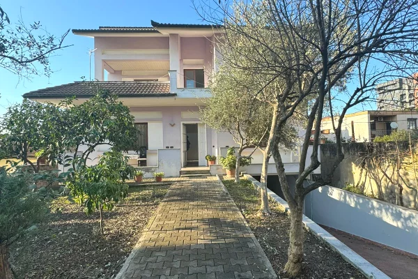 Shtepi me qera 3+1 ne Tirane - 1,000 Euro