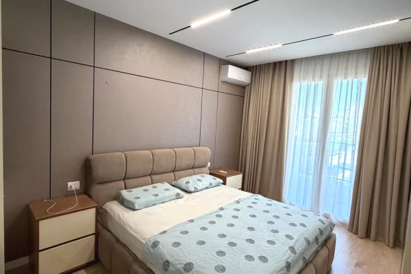 Jepet me qera apartament 2+1 tek Supermarket Viva !