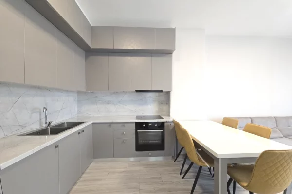 Shtepi me qera Apartament ne Tirane, 2+1, Mobilimi E mobiluar, Pagesa 730  Euro.