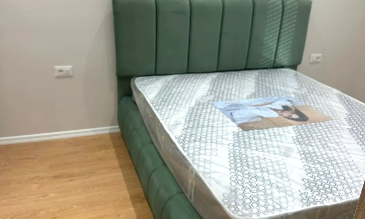 Shtepi me qera Apartament ne Tirane, 2+1, Mobilimi E mobiluar, Pagesa 700  Euro.