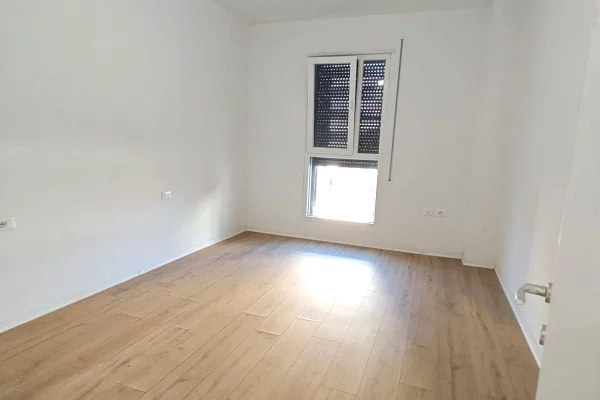 Shtepi me qera Apartament ne Tirane, 2+1, Mobilimi E mobiluar, Pagesa 62,000  Leke.