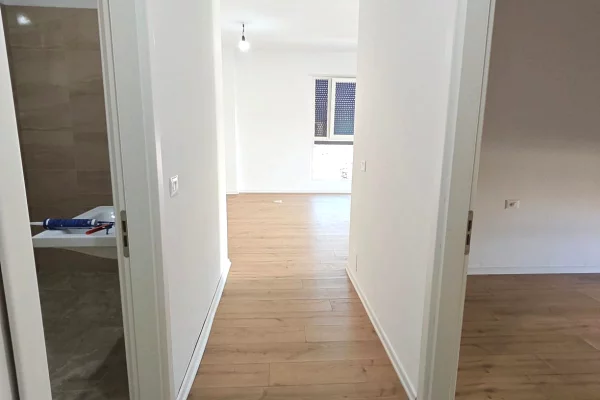 Shtepi me qera Apartament ne Tirane, 2+1, Mobilimi E mobiluar, Pagesa 62,000  Leke.