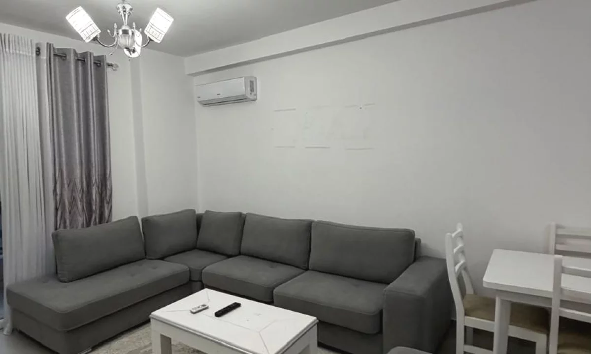 Shtepi me qera Apartament ne Tirane, 2+1, Mobilimi E mobiluar, Pagesa 55,000  Leke.