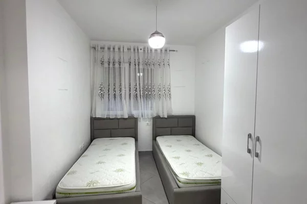 Shtepi me qera Apartament ne Tirane, 2+1, Mobilimi E mobiluar, Pagesa 55,000  Leke.