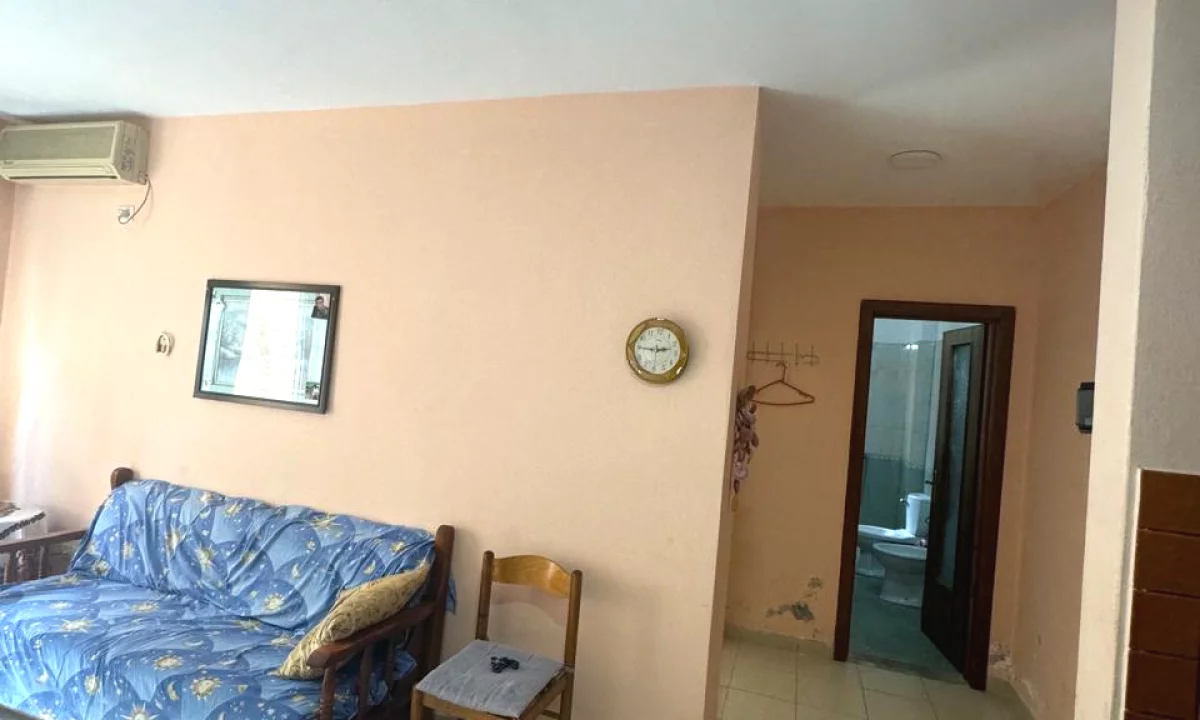 Shtepi ne shitje Apartament ne Durres, 1+1, Mobilimi E mobiluar, Pagesa 8,500,000  Leke.
