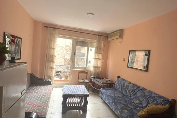 Shtepi ne shitje Apartament ne Durres, 1+1, Mobilimi E mobiluar, Pagesa 8,500,000  Leke.