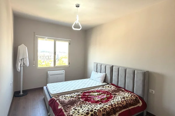 Shtepi me qera Apartament ne Tirane, 2+1, Mobilimi E mobiluar, Pagesa 70,000  Leke.