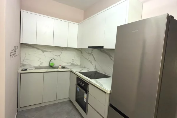 Shtepi me qera Apartament ne Tirane, 2+1, Mobilimi E mobiluar, Pagesa 75,000  Leke.