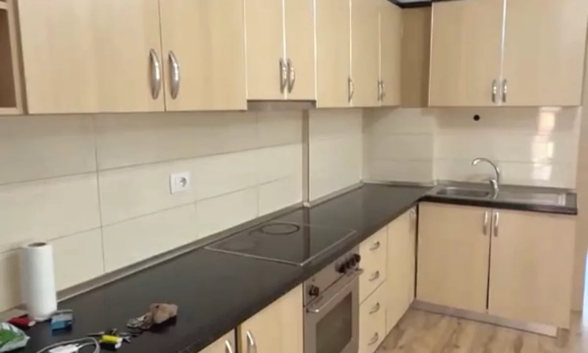 Shtepi me qera Apartament ne Tirane, 2+1, Mobilimi E mobiluar, Pagesa 75,000  Leke.
