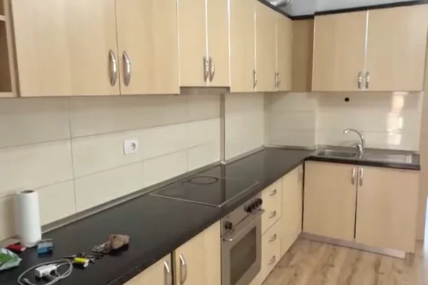 Apartament 2+1 me qera ne Tirane zona Liqeni i thate/Kopshti botanik