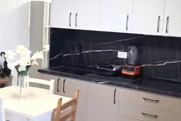 Shtepi me qera Apartament ne Tirane, 1+1, Mobilimi E mobiluar, Pagesa 50,000  Leke.