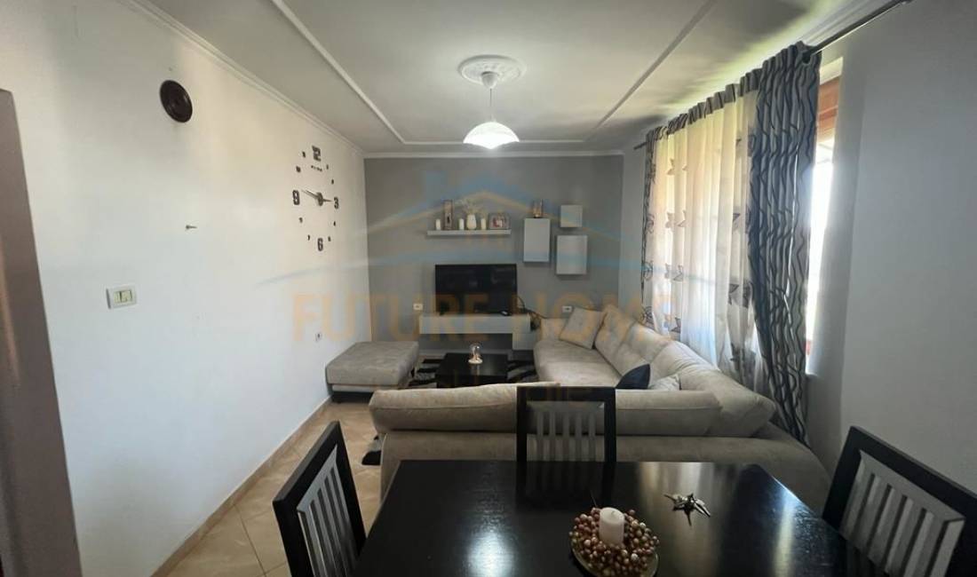 Appartamento in vendita a Koriza 2+1, Arredato