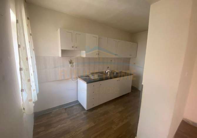 Appartamento in vendita a Koriza 2+1, Vuoto