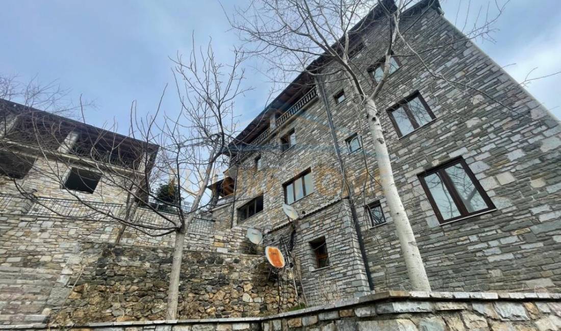 Shitet, Hotel, Dardhe, Korce.(KO42749)