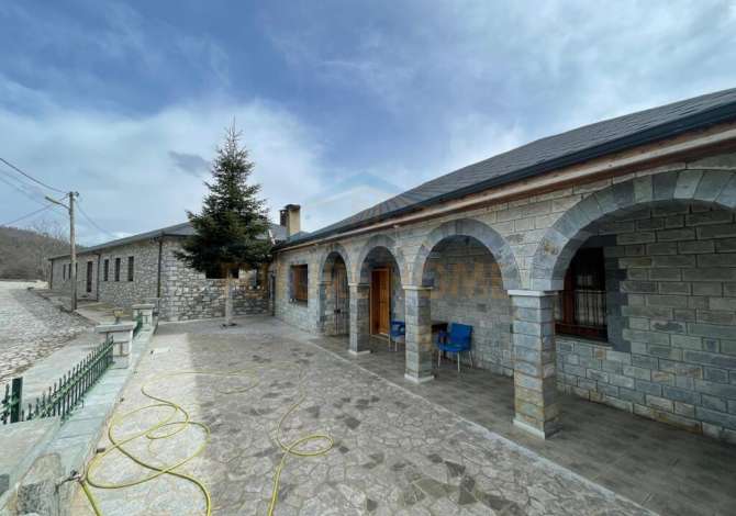 Shitet, Hotel, Dardhe, Korce.(KO42749)