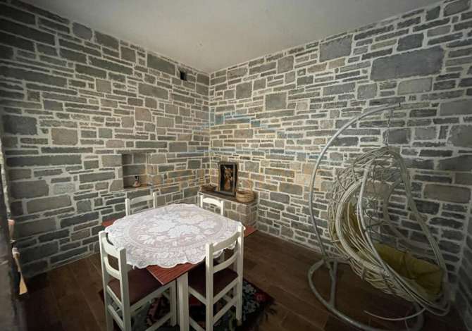 Shitet, Hotel, Dardhe, Korce.(KO42749)