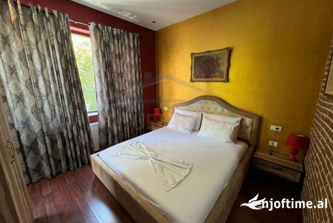 Shitet, Biznes (Hotel), Bulevard Republika, Korce(KO44124).