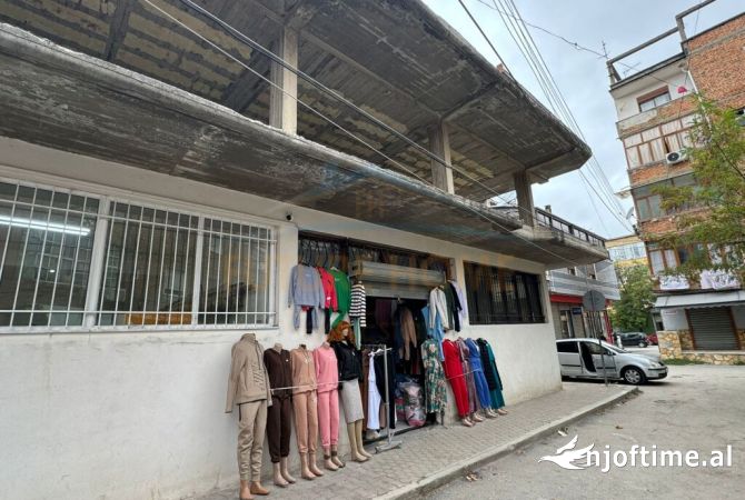 Shitet, Ndertese 2-Kateshe, Lagjia 8, Korce(KO44618).