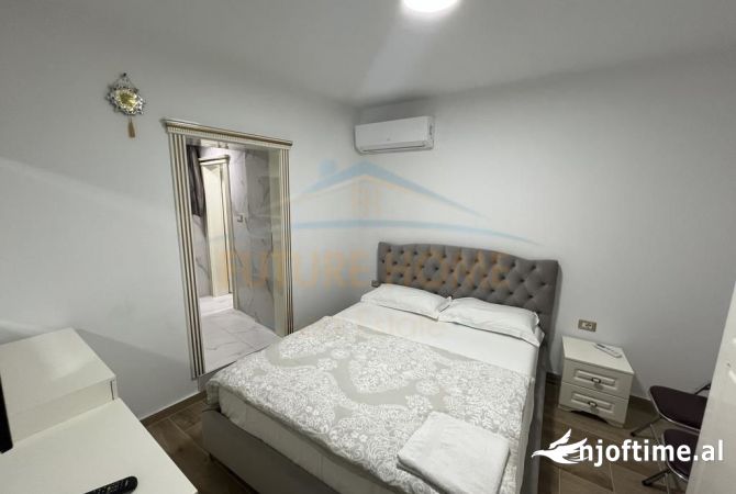 Shitet, Bujtine, prane Pazarit, Korce(KO28070).