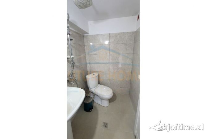 Shitet, Hotel, Lagjia 8, Korce(KO45359)