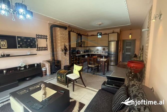 Appartamento in vendita a Koriza 2+1, Arredato