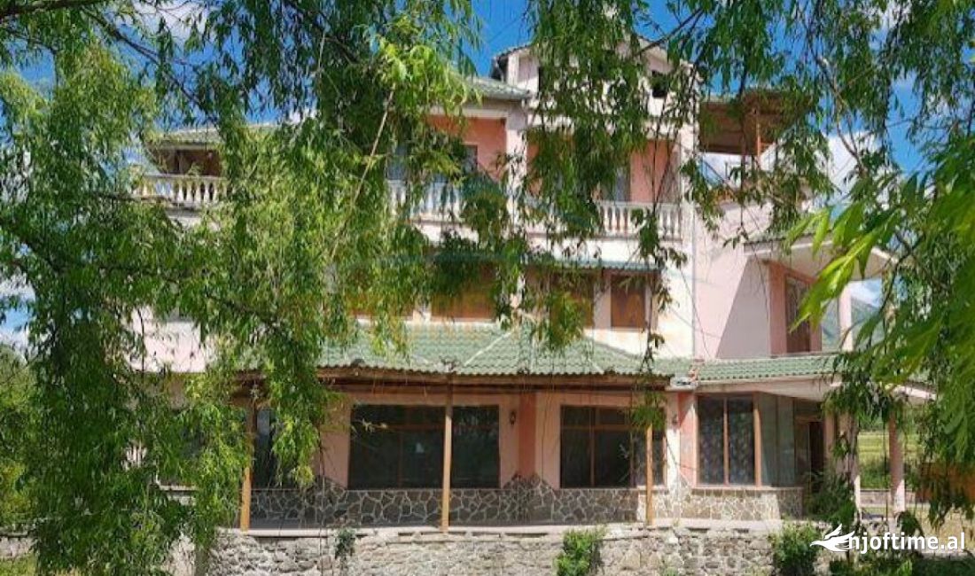 Casa privata/Indipendente in vendita a Koriza 4+1, Arredato