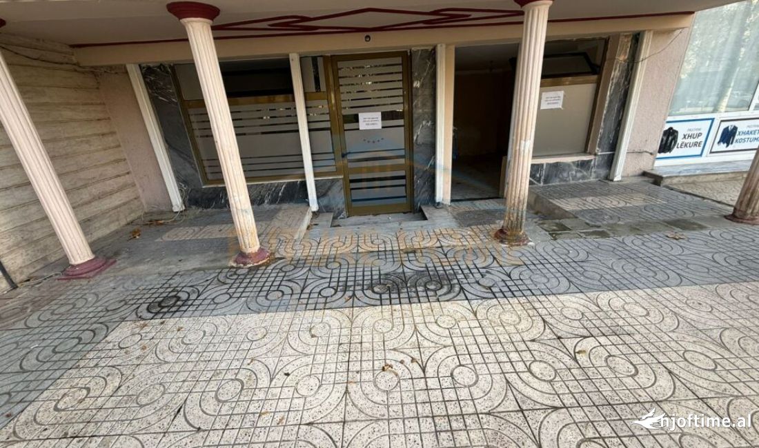 Shitet, Ambient Biznesi, Lagjia 9, Korce (KO47316)