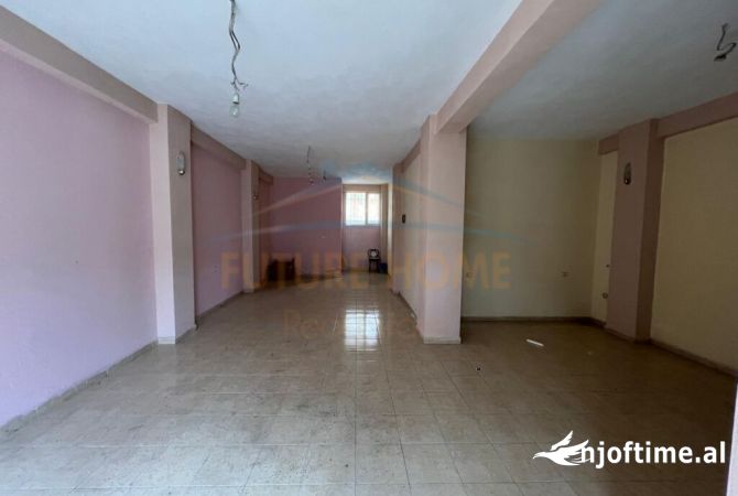 Shitet, Ambient Biznesi, Lagjia 10, Korce (KO47250)