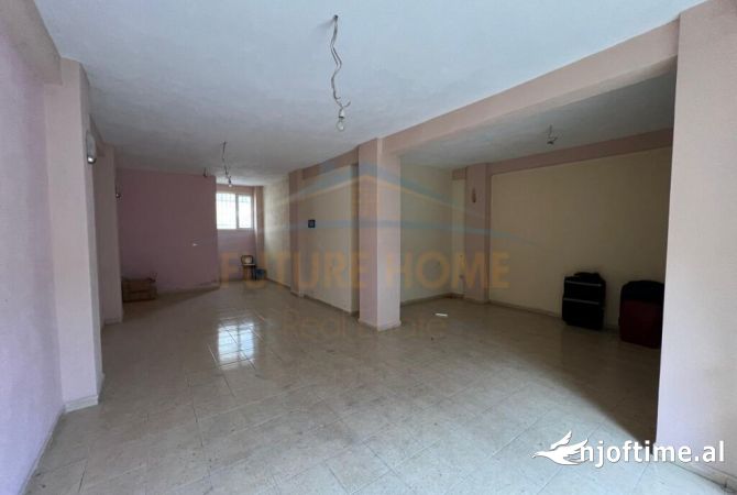 Shitet, Ambient Biznesi, Lagjia 10, Korçë (KO47250)