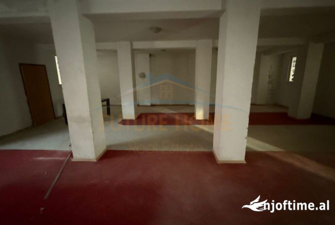 Shitet, Njesi Biznesi, Lagjia 10, Korce(KO46982)