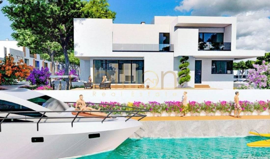 Shtepi ne shitje Vila Luksoze ne Durres, 2+1, Mobilimi Bosh, pa mobiluar, Pagesa 420,000  Euro.