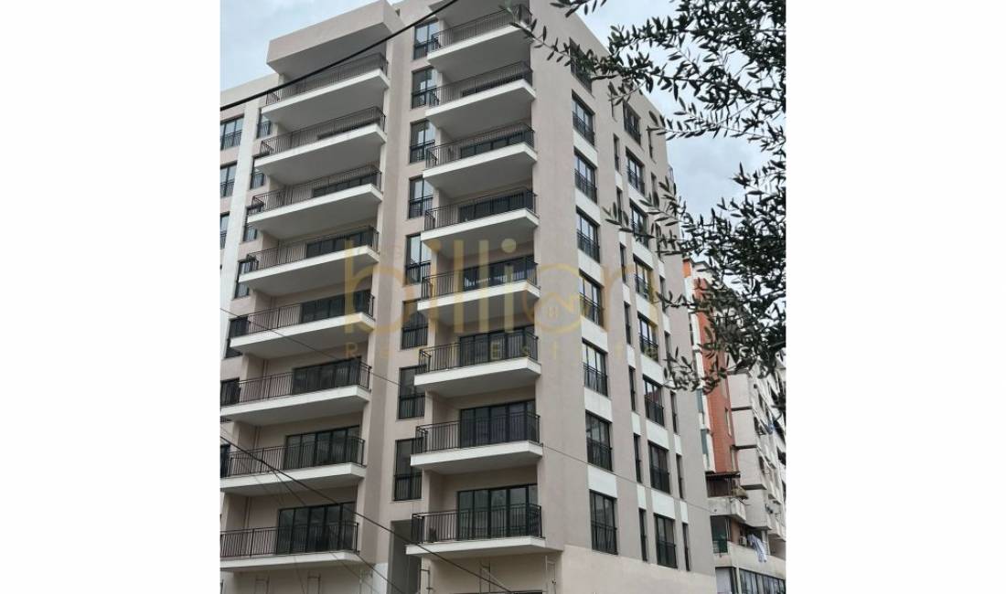 NE YZBERISHT OFROJME 19 GARAZHDE PER SHITJE!