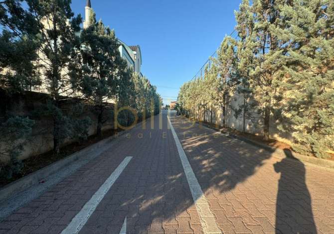 JEPET,ME QIRA QENDRA TREGTARE AHMATI (QTA)  ID: Billion3608