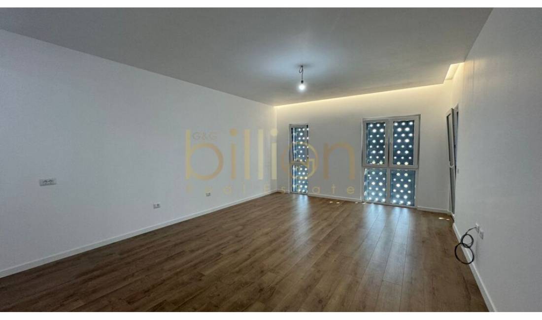 TEK EMERALD CENTER, JAPIM ME QIRA 2 APARTAMENTE PER AMBIENTE BIZNESI! ID: Billion3609