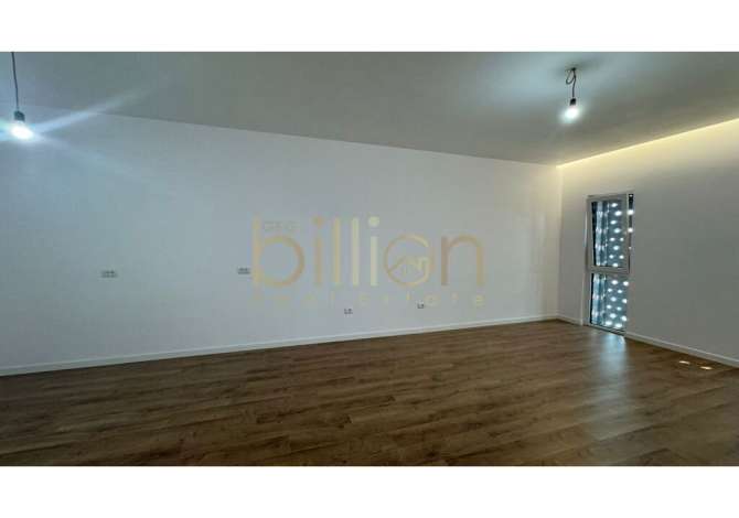 Ambient biznesi me qera 3+1 ne Tirane - 700 Euro